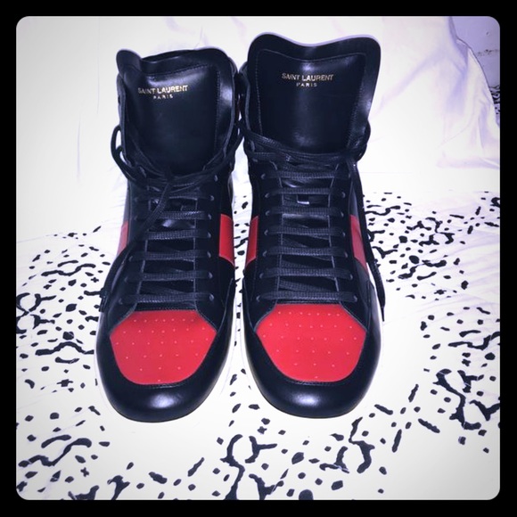 Sneakers Shoes - Picture 1 of 6